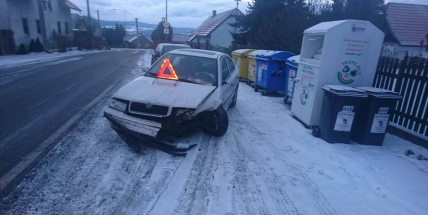 Silnice ráno kloužou, přesvědčil se o tom řidič u Felbabky