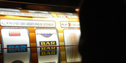 Zastupitelé dnes rozhodnou o hazardu. Dojde k plošnému zákazu?