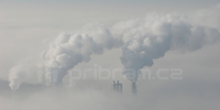 Do středních Čech se vrátil smog, kraj doporučuje určitá omezení