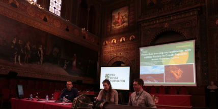 Využití řízených požárů  při ochraně přírody se stává uznávanou praxí