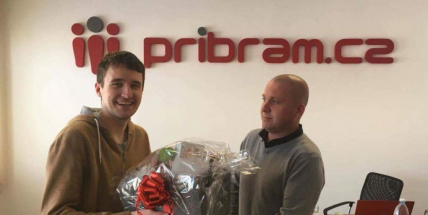 Vítěz soutěže o nejhezčí stromeček se už raduje z dárkového koše