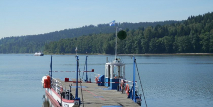 Kapitánovi přívozu, který se potopil na Slapech, hrozí 5 let vězení