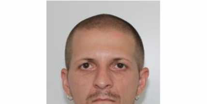 Policisté žádají o pomoc při pátrání po muži, který je podezřelý z krádeže