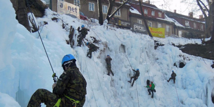 Dělostřelci z Jinců se školili na ledové lezení
