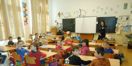 Děti ze ZŠ Jiráskovy sady se seznámily s prací policie, hasičů a armády