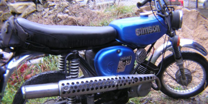 Z chatové osady u Nového Knína ukradl Simsona a Pionýra