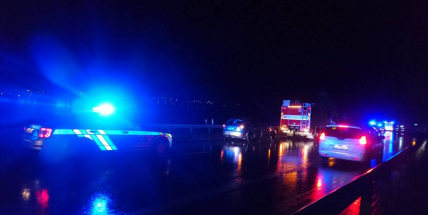 Pozor na dálnici D4, nehoda blokuje jeden jízdní pruh