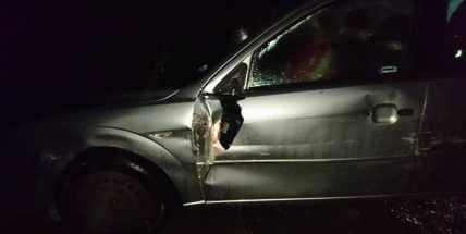 Nehoda omezuje dopravu na silnici 4 u odbočky na Háje