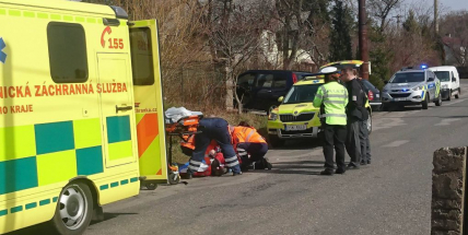 Policie hledá svědky páteční dopravní nehody v Hluboši