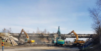 Sledujeme on-line: Dnes začíná bourání mostu u Skalky