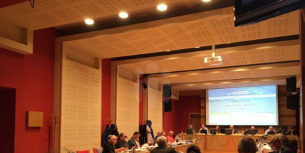 Zastupitelé budou dnes jednat o grantech i o odpadech