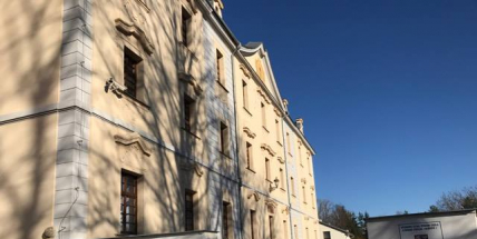 V Obořišti napadl mladík nožem vychovatele