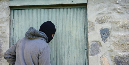 Policie dopadla zloděje hned po vloupání