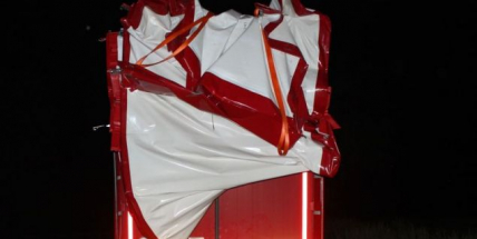 Nevešel se pod most, škoda 100 tisíc