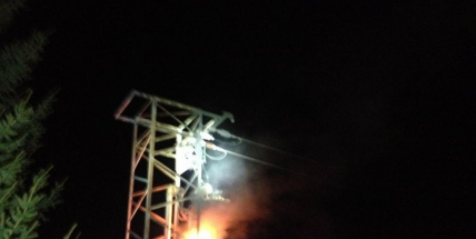 V noci hořela trafostanice v Zalužanech