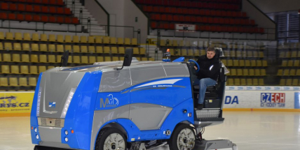 Zimní stadion má novou rolbu