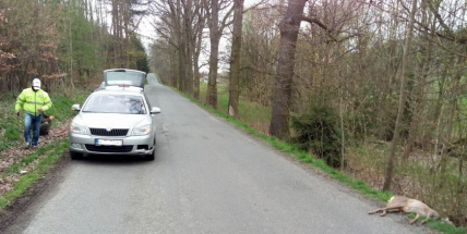 U Milína blokuje jízdní pruh havarovaná Octávia