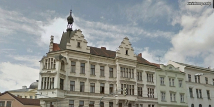 Molnár i Pikrt budou hlasovat proti prodeji bytů v centru města