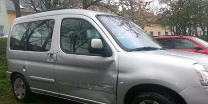 Hledají se svědci nehody z Milínské ulice