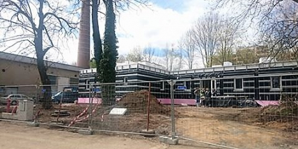 Za zpoždění stavby centra pro bezdomovce hrozí Staleru sankce