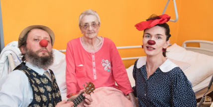 Zdravotní klauni včera rozveselili pacienty na následné péči