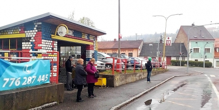 Autobusy MHD až do května nepojedou přes Jiráskovy sady
