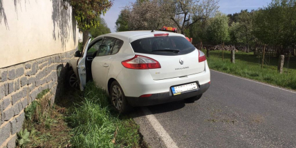 U Obor na Příbramsku havarovaly dva vozy