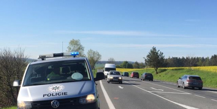 Aktuálně: Auto smetlo srnu u Milína