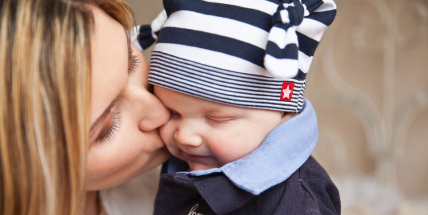 Nezapomeňte dnes popřát svým maminkám!