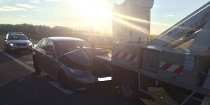 Aktuálně: Nehoda dvou vozů blokuje jízdní pruh u odbočky na Buk