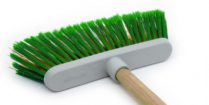 Příbramáci se pokusí o český rekord v počtu košťat na jednom místě