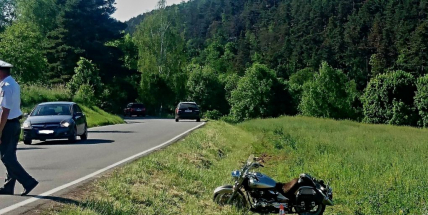 Mezi obcemi Obory a Velká bourali motorkáři