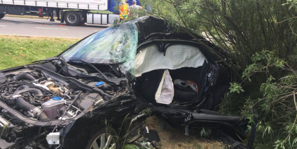 AKTUÁLNĚ: Smrtelná nehoda u Buku. Řidič osobního vozu nepřežil srážku s kamiónem