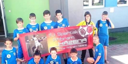 Příbramští mladí házenkáři vyrazili na zkušenou