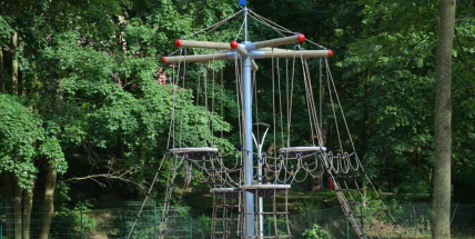Na Rynečku místo lanového centra vyrostla nová atrakce