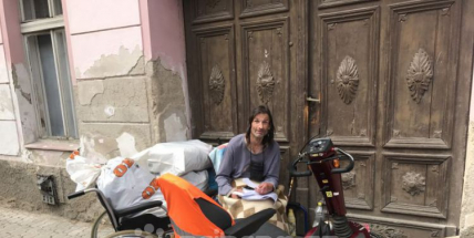 Jan Konvalinka k situaci člověka bivakujícího před zrušeným Nízkoprahovým centrem Na Příkopech