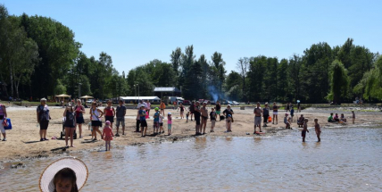 Přivezte příbramským dětem od moře mušličky, vyzývá město