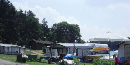 Zloději se zaměřují na kempy