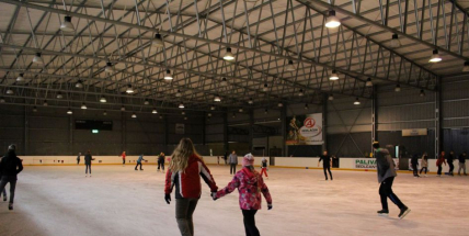 V srpnu můžete vyrazit opět bruslit na zimní stadion