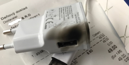 Pozor na levné nabíječky, tady jde už o život