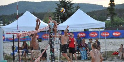 Dnešek a zítřek bude na Trhovkách patřit beach volejbalu