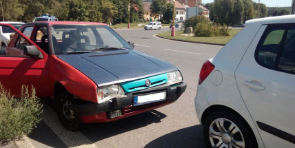 Dva vozy se srazily u Dolejší Obory