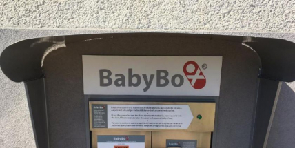 Příbramská nemocnice bude mít od zítřka nový Babybox
