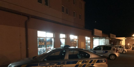 V noci na dnešek došlo k vloupání do prodejny textilu v Příbrami