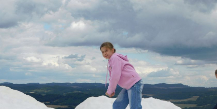 Začaly letní sněhové hrátky