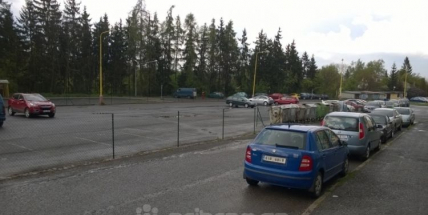 Budeme už brzy ve městě platit za parkování přes SMS?