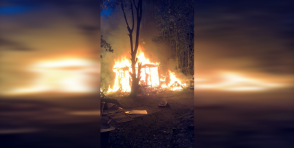 Video: Jak vypadal noční požár před příjezdem hasičů