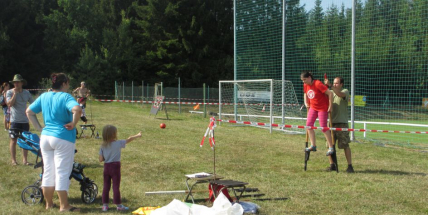 Děti se rozloučily s prázdninami a pamatovaly i na opuštěné psy