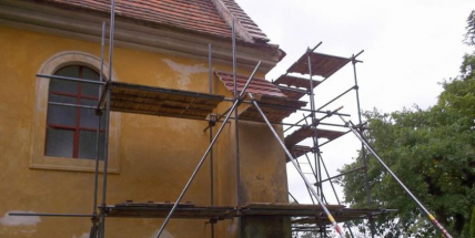 Kostel Povýšení sv. Kříže v Dobříši se dočká nové střechy