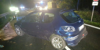 Aktuálně: Vážná nehoda uzavřela silnici u Obor na Příbramsku